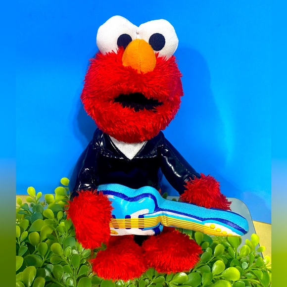 SESAME STREET ELMO VTG BUNDLE HAND PUPPET & ELMO PLAYING GUITAR PLUSH JIM HENSON - Picture 8 of 12
